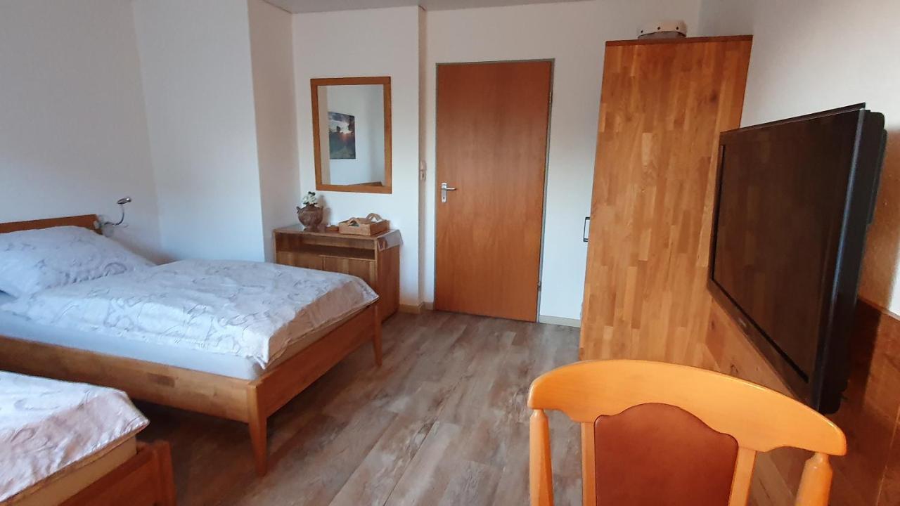 Ruhige Gaestesuite Mit Fruehstueck Rhauderfehn Exterior foto